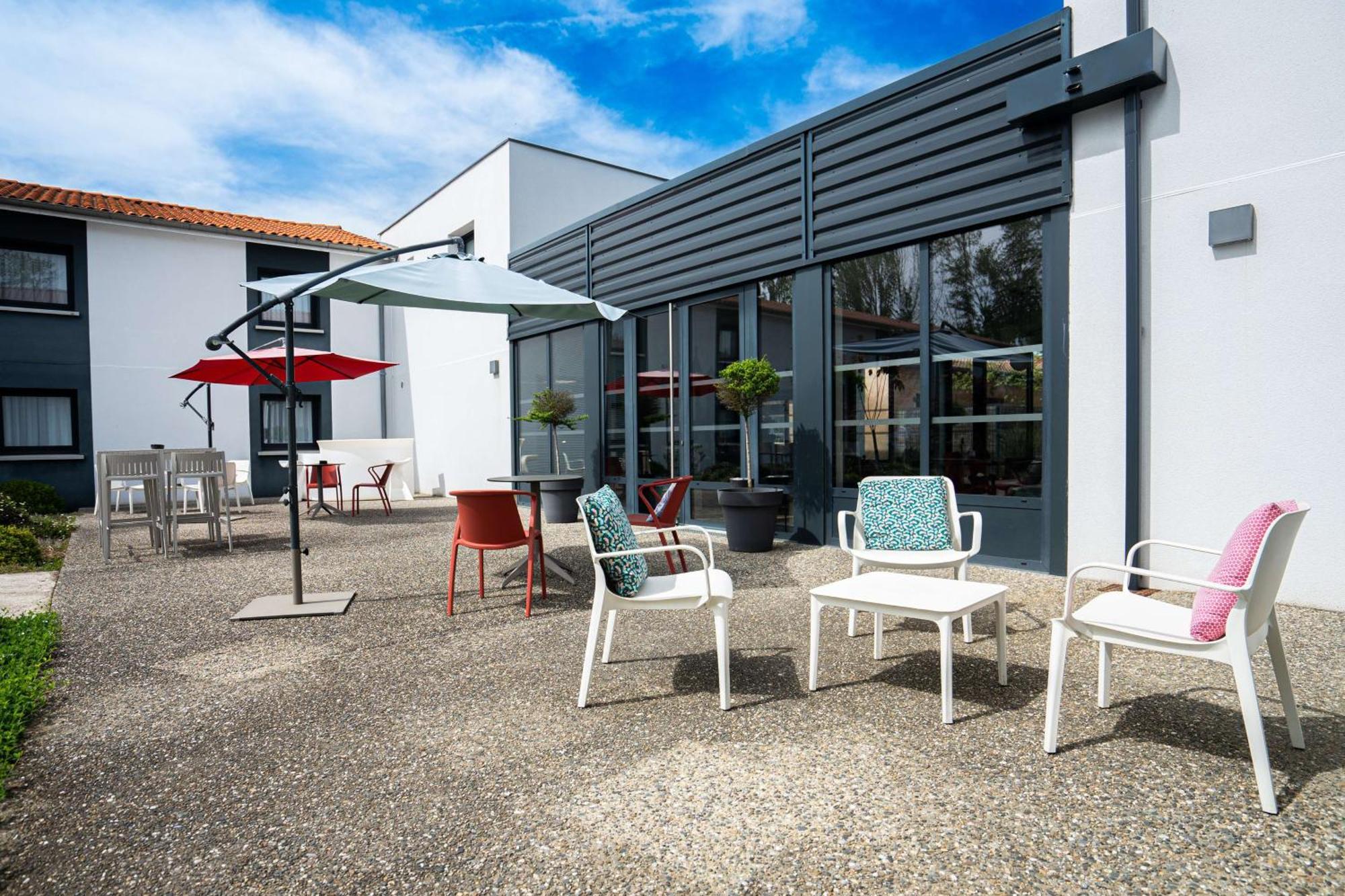 Sure Hotel By Best Western Les Portes De Montauban Kültér fotó
