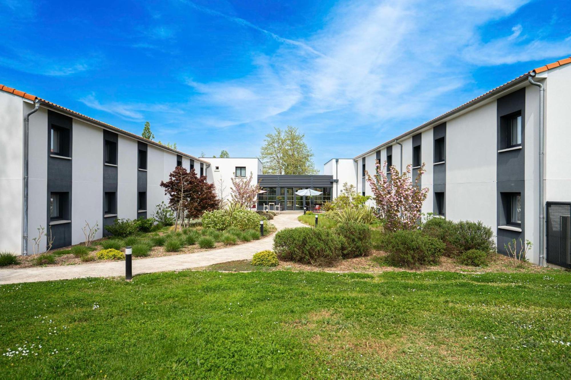 Sure Hotel By Best Western Les Portes De Montauban Kültér fotó
